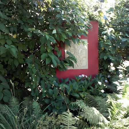Semesterbostad Logis Am Park *
